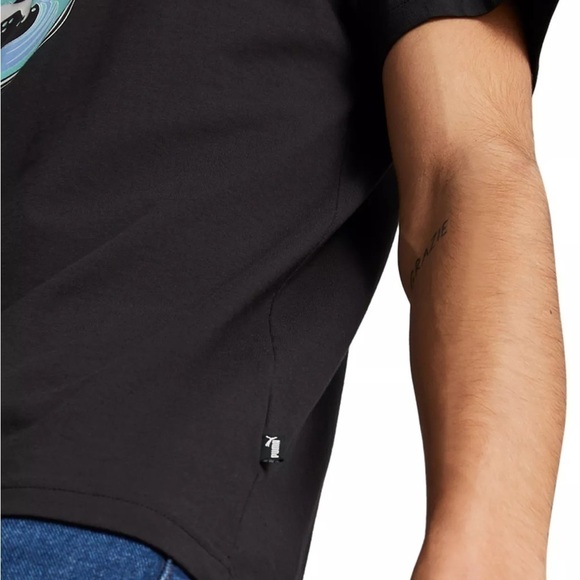 Puma Men's Short-Sleeve Wave Logo-Graphic T-Shirt - Black-shirt - Picture 9 of 12